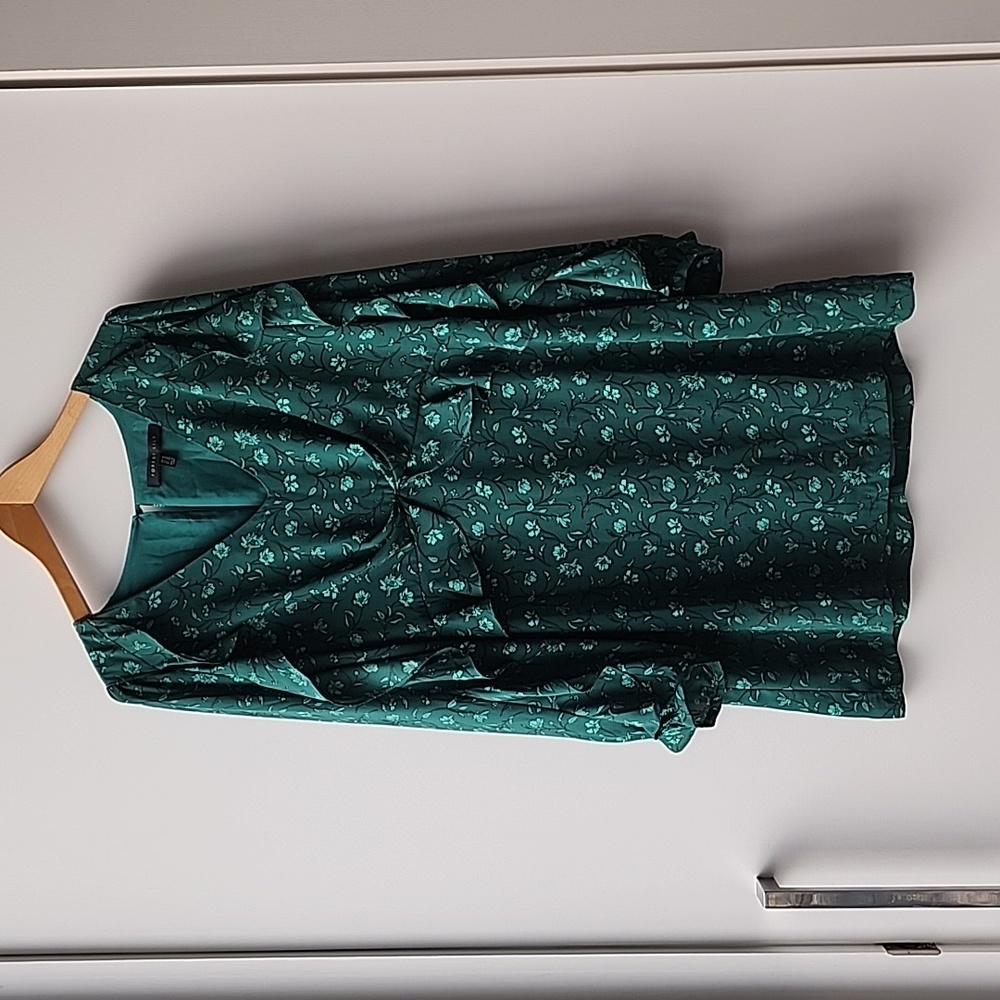 Forest Lily Ruffle Floral Pattern Dress